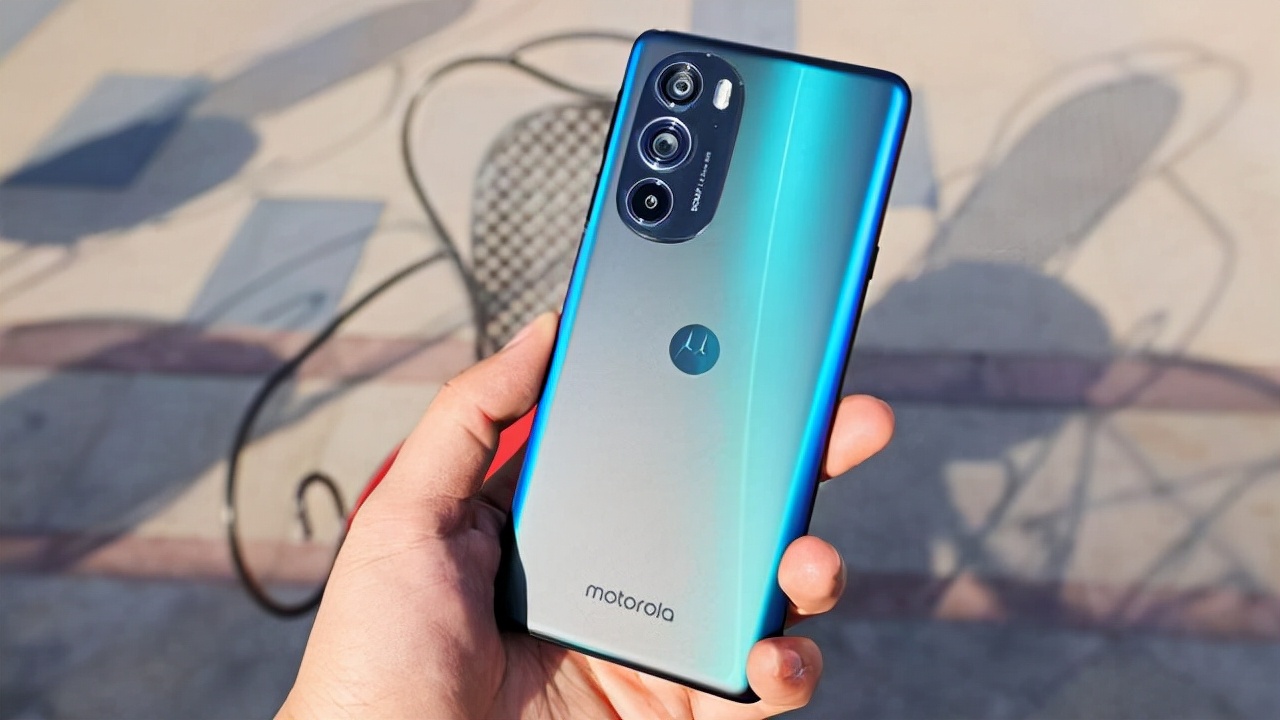 国产高端手机，这三款几乎“零差评”，还比苹果便宜