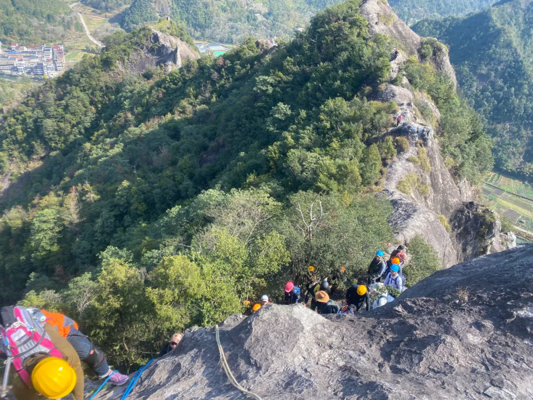 仞之舞一一 永嘉十二峰穿越