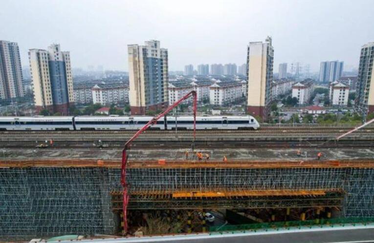 江苏这条铁路建设的目的有点特别：专为县级市建设，全国少有