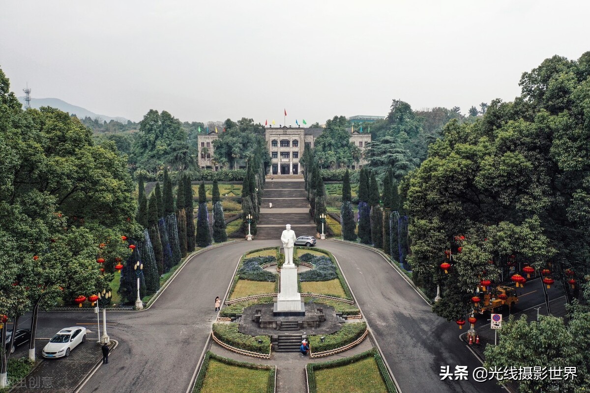 西南师范大学校门图片