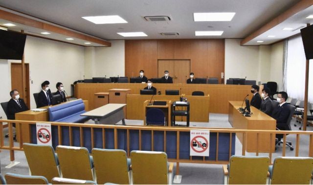 日本男子迫害老师，为躲避警察亲自整容，被捕后出书赚千万版税