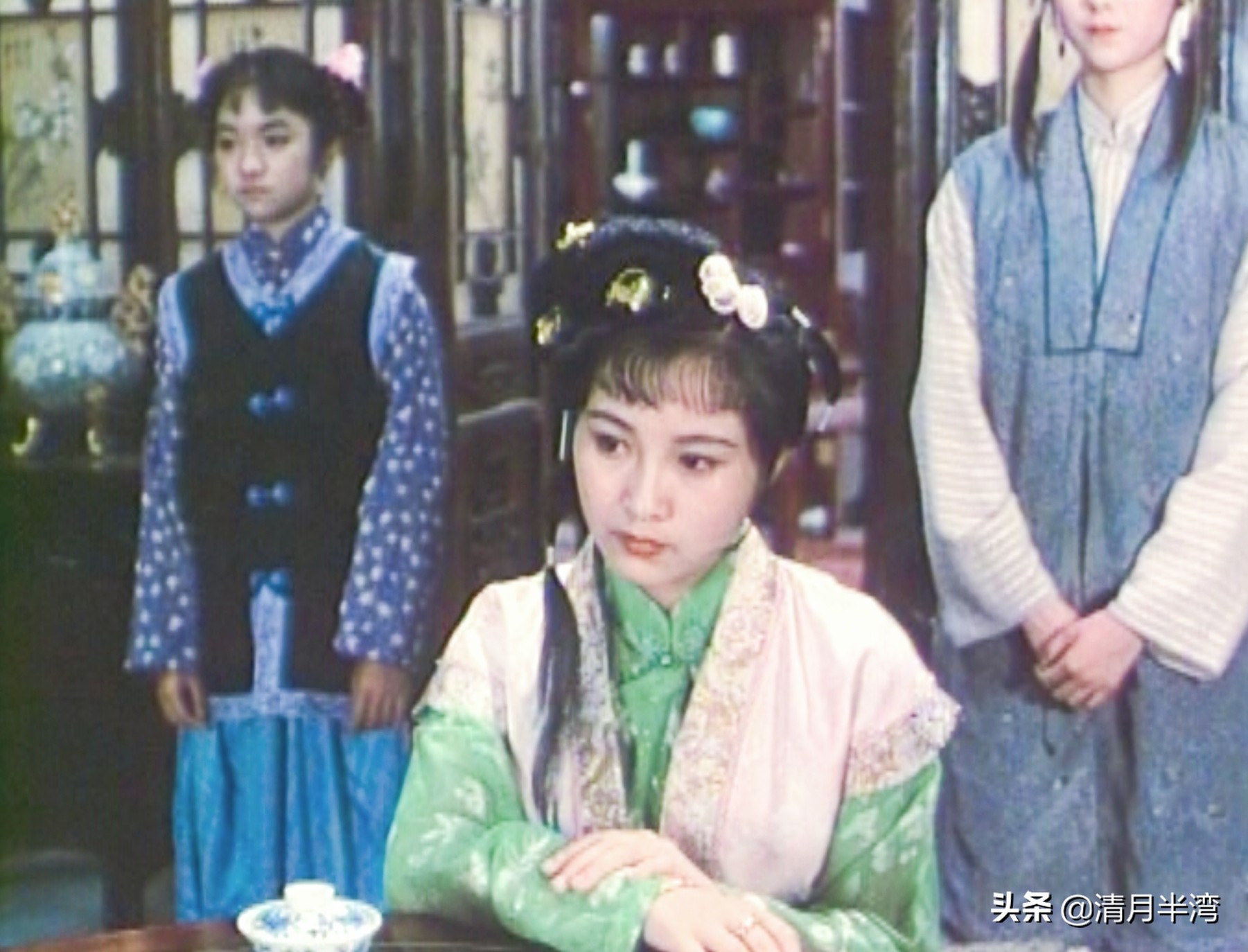 北影版《红楼梦》40位美人集锦，耐看不撞脸，打酱油的都惊鸿一瞥