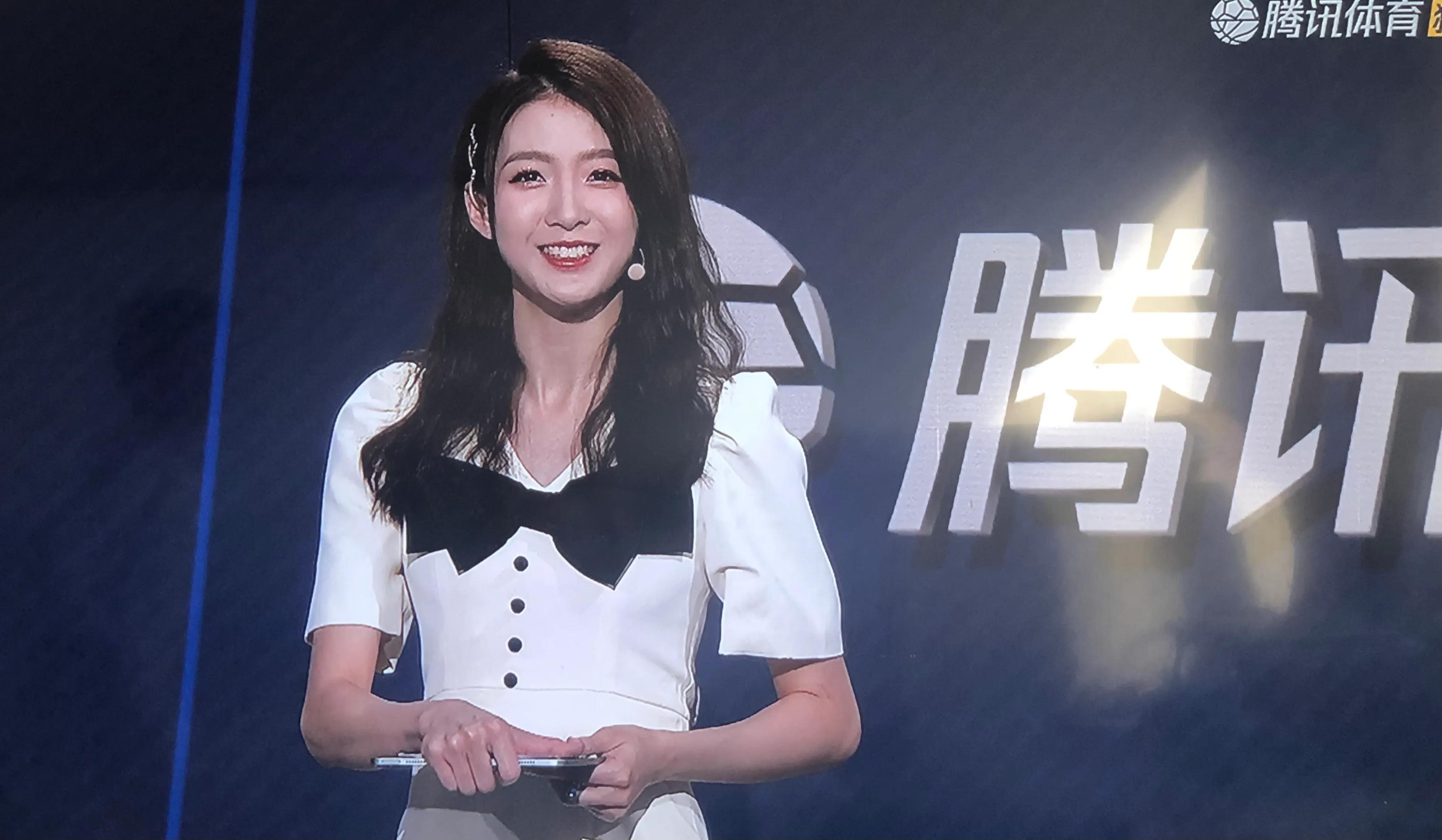 nba 腾讯女主播有哪些（腾讯NBA最美6个女主播，六朵金花！央视要加油啊）