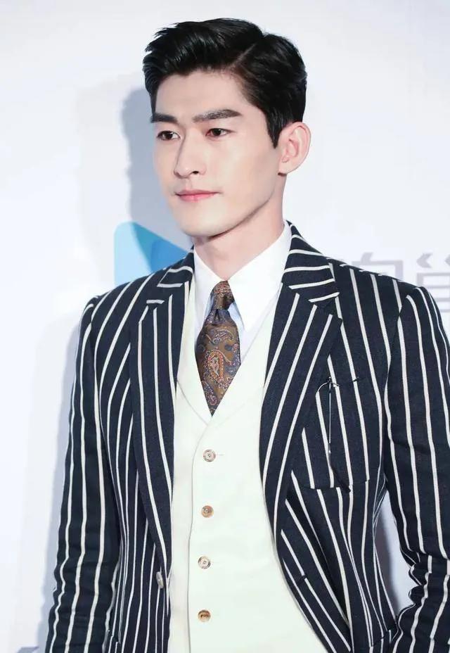 天生自带贵族气质的男女明星