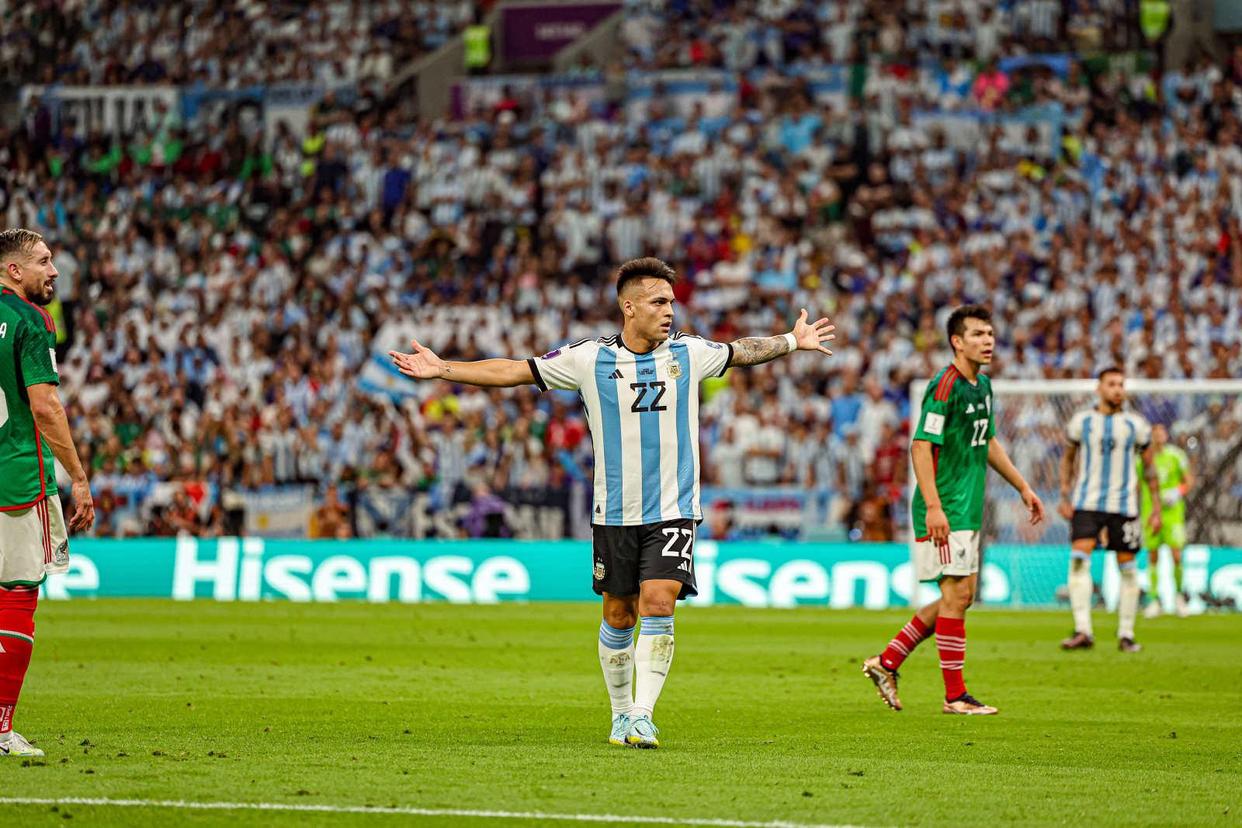 关于阿根廷世界杯命运(绝境自救！阿根廷世界杯形势：3种情况下出线，输球=出局)