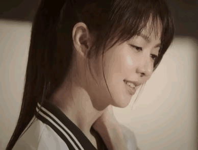 30岁以上还能演学生妹的女星，只服这5位，辨识度高不说，还灵动