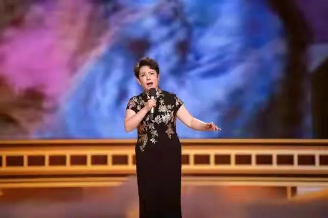 陈力：《红楼梦》天籁之音后，丈夫去世，经商被骗，癌魔缠身