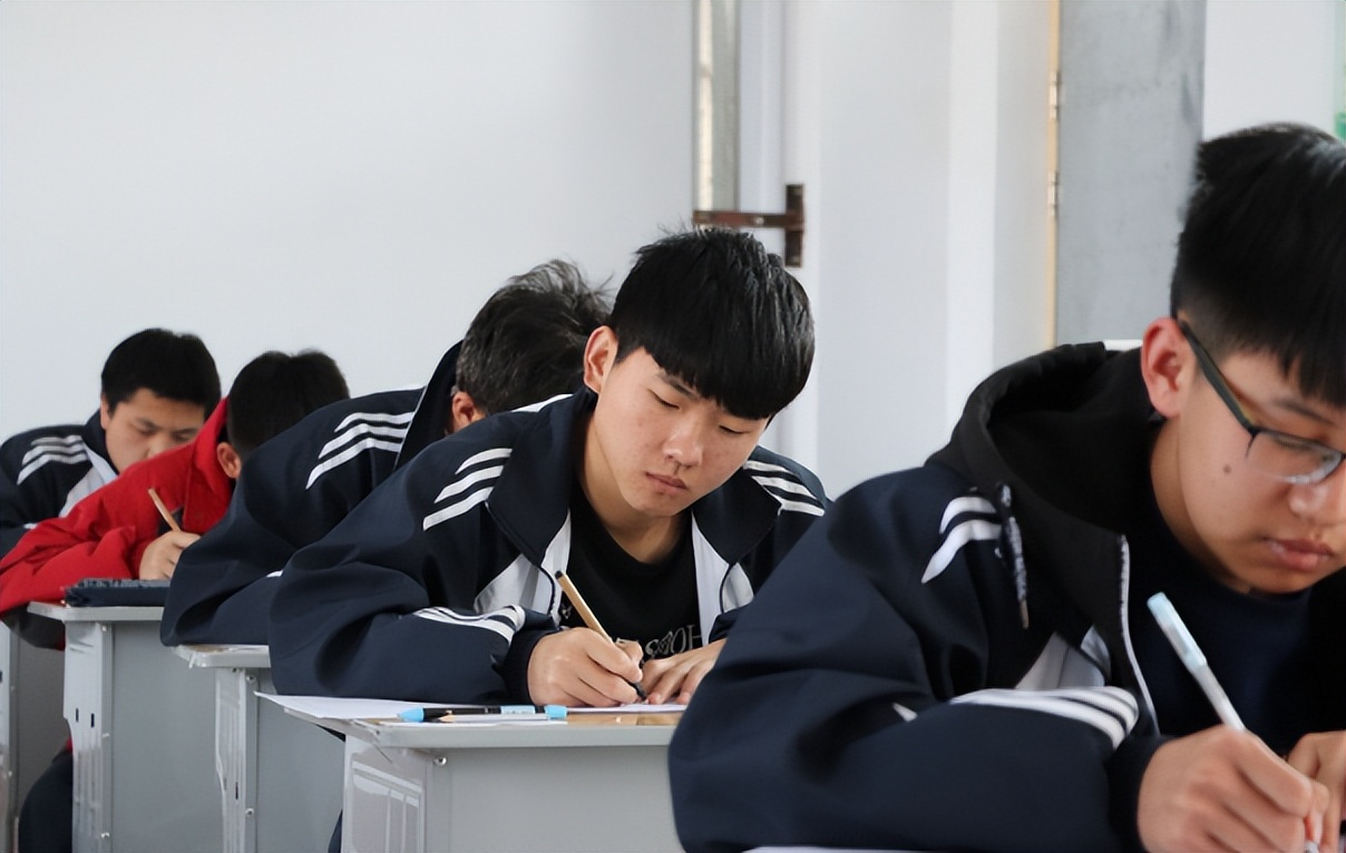 冷门专业都不想选择？这几个总被忽视的冷门专业，就业前景很不错