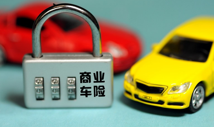 月薪多少可以养一辆凯美瑞？一年开销需要多少？