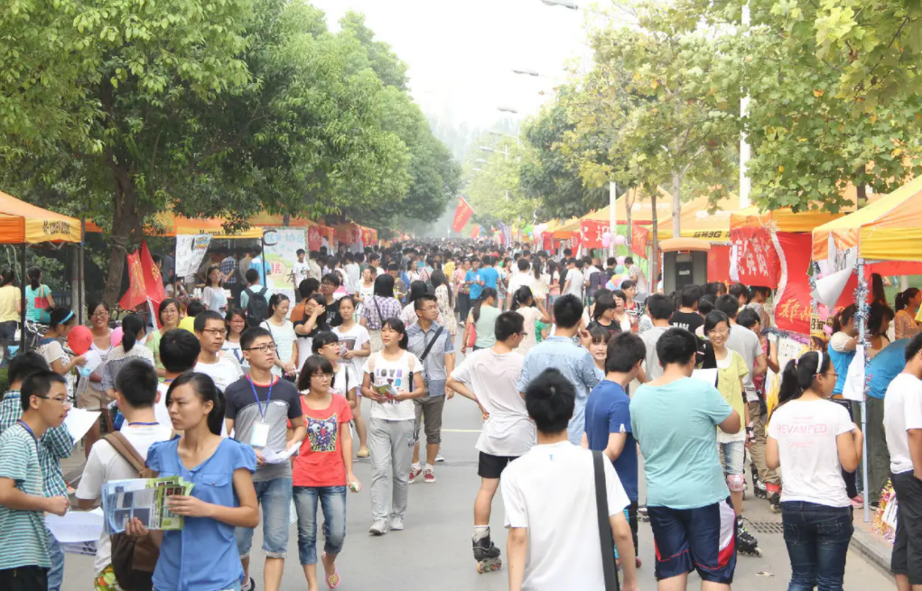 淫欲大学生活（深圳大学一学院）