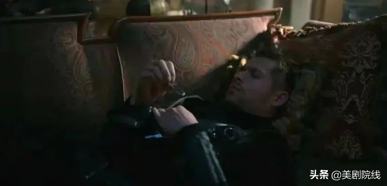 Netflix收视三连冠，爆款漫改美剧上线了