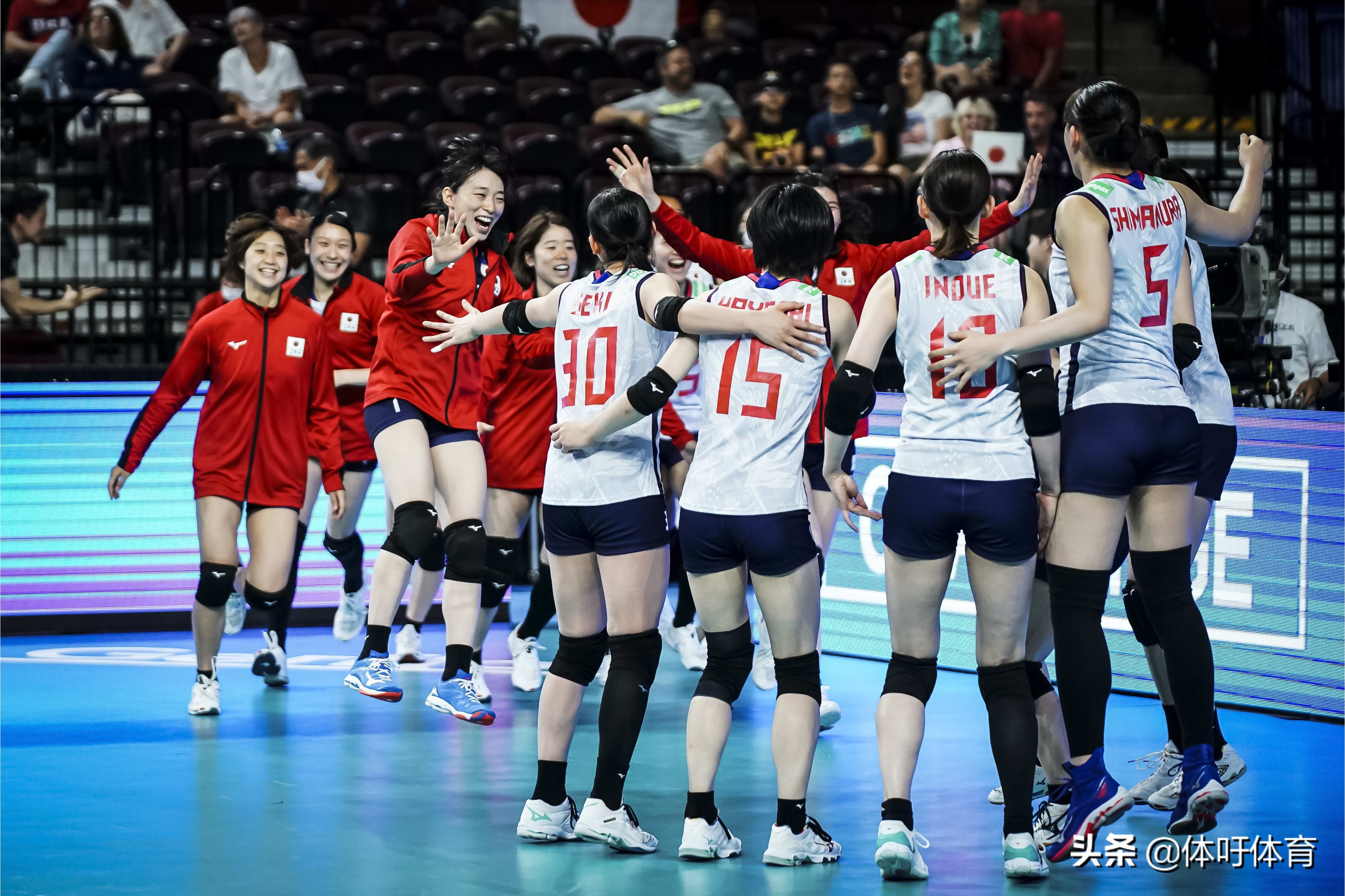 世界女排联赛日本横扫美国四连胜居首 中国女排世界排名第三