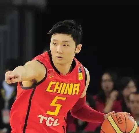 08年奥运会中国男篮成员(历届中国男篮球员盘点-2008年北京奥运会首发阵容)