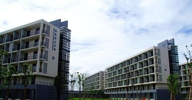 09年上海女研究生带母求学遭拒后自杀，校方：愿付16万拒绝道歉