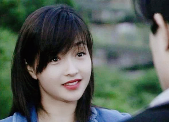 TVB两大甜妹命运各异，唐宁离婚带两娃苦求工作，文颂娴却很幸福