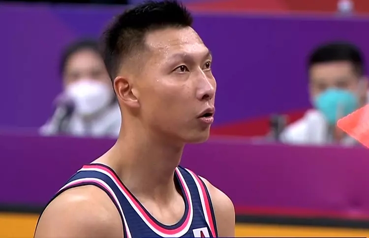 广州东莞cba球队球员名单（宏远12人大名单出炉 杜锋派出8大投手投死北京 2米26新星入选引争议）