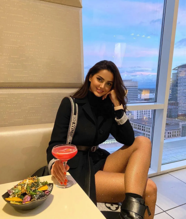 伊朗第一超模:跟你想的不一样,这才是沙漏身材!