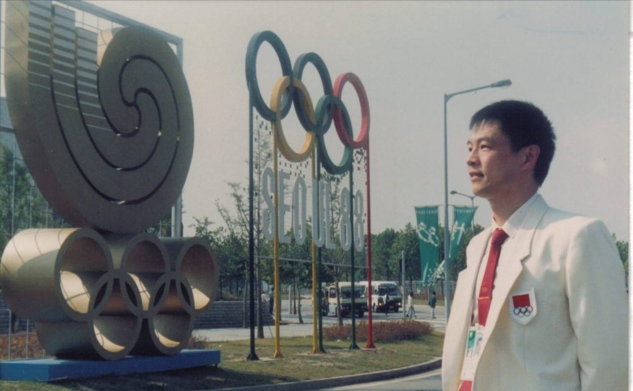 张卫平篮球训练营(合理帝张卫平：外公师从康有为，努力的老年人，篮球界的一股清流)