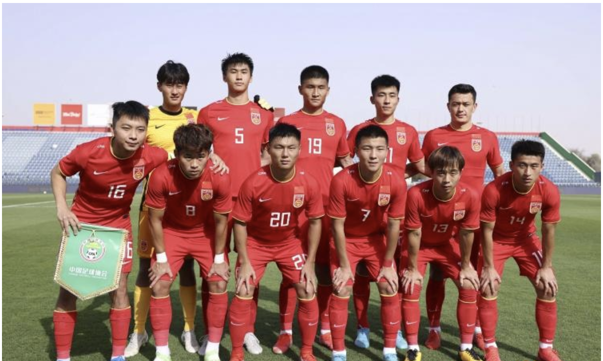 U23国足仍保持高强度训练(魔鬼训练！国足球员出现疲劳反应，东亚杯对阵日韩少输当赢)