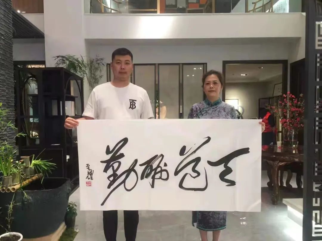 匠心品质，主打金丝楠木的“楠图雅”整装家居迎来终端大爆发