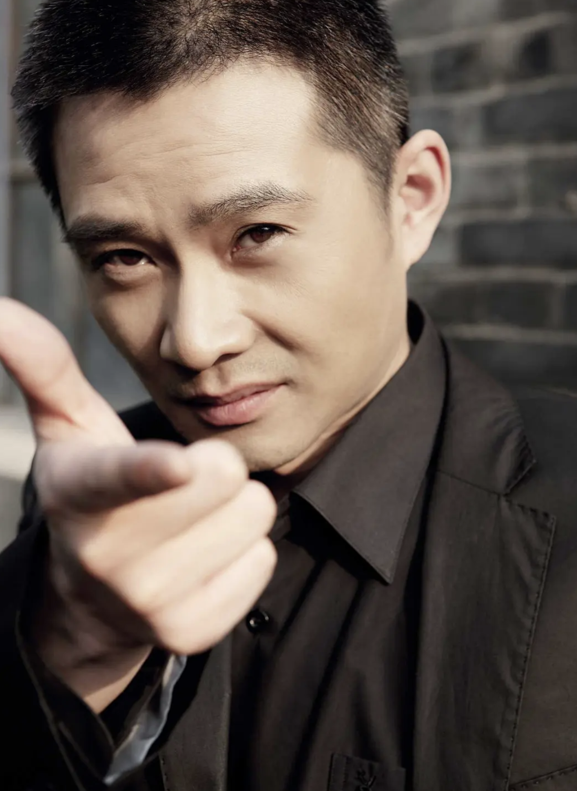 演员任帅:长得帅戏也好,成名不弃糟糠妻,38岁得子阖家幸福