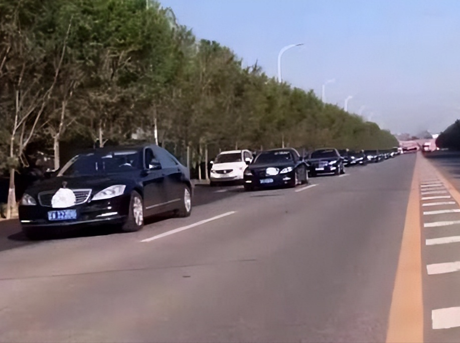 英年早逝的8位男星，每一位都让人惋惜，最大44岁，最小27岁