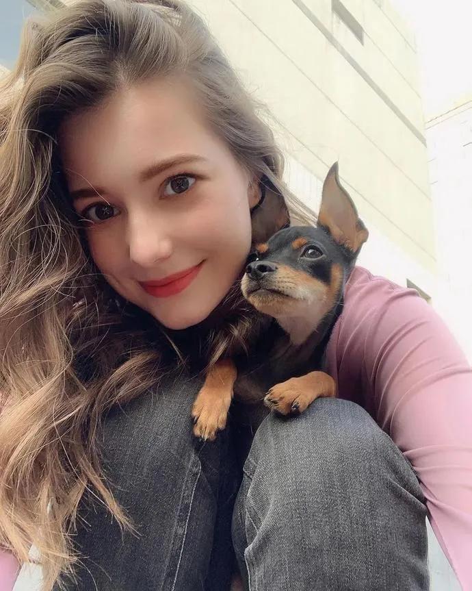 浙大校花酷似“俄罗斯赵薇”