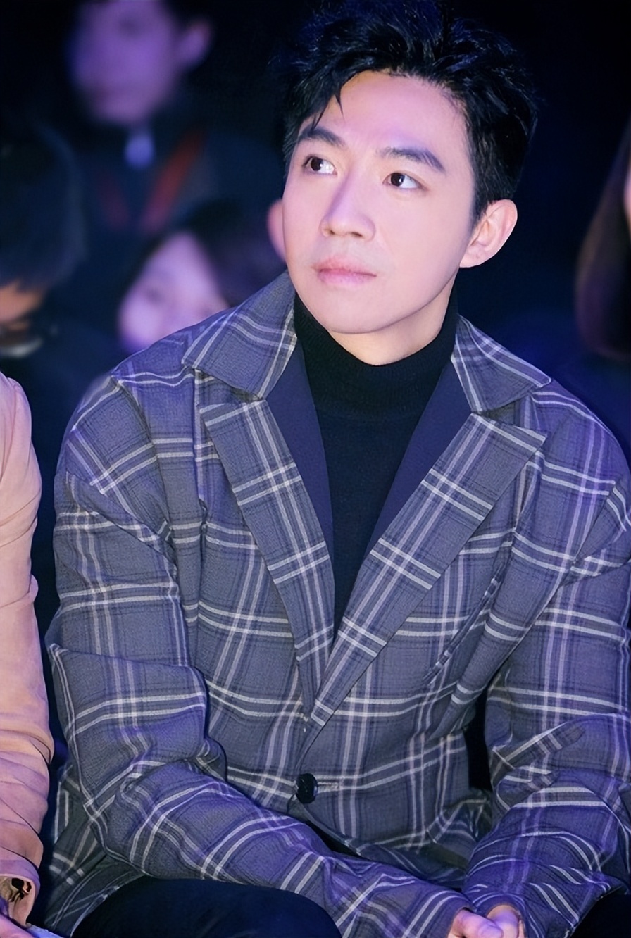 他是"杜明礼",他是"朱高煦",他是"赵公子",他更是俞灏明.