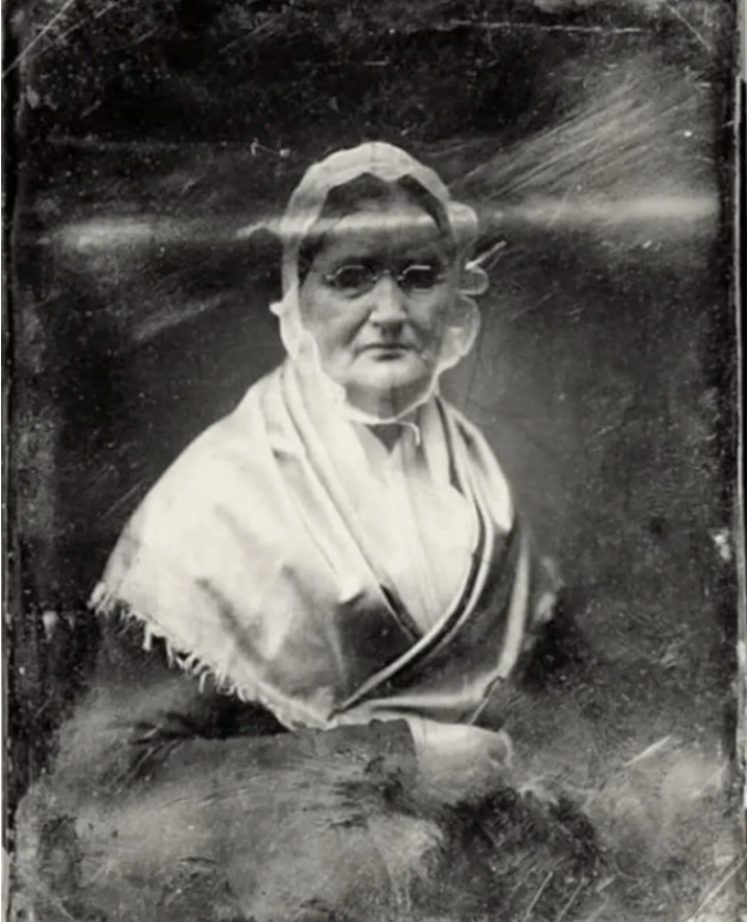 法国美人布兰奇:被母亲锁阁楼25年,获救时只剩48斤