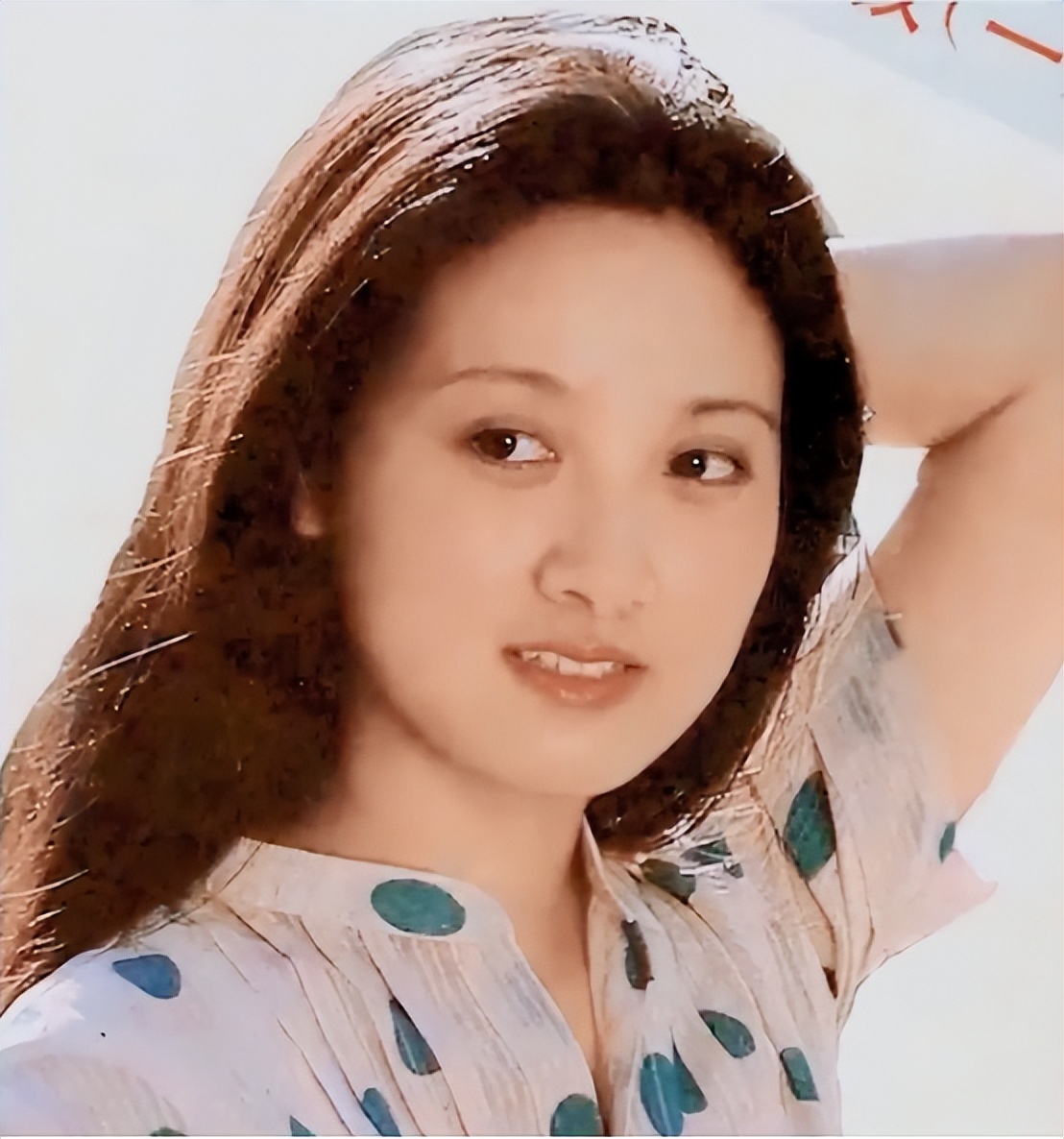 张国立为什么要离开罗秀春，转而对宜妃邓婕钟爱一生？