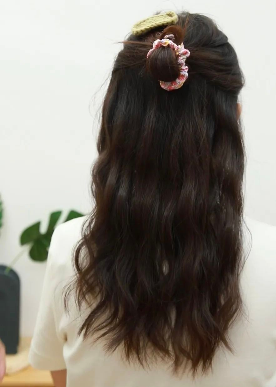 夏天怎么扎头发(夏天怎么扎头发好看又简单又凉快) - 盾灵网