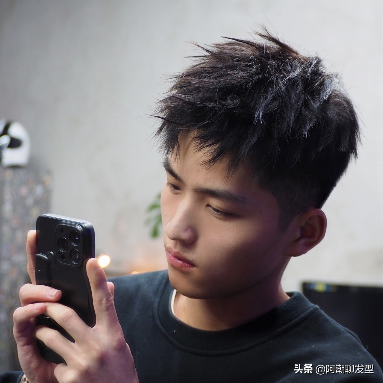 什么样的人适合钢夹烫(2022年春季超高人气的3款男生发型盘点,剪完