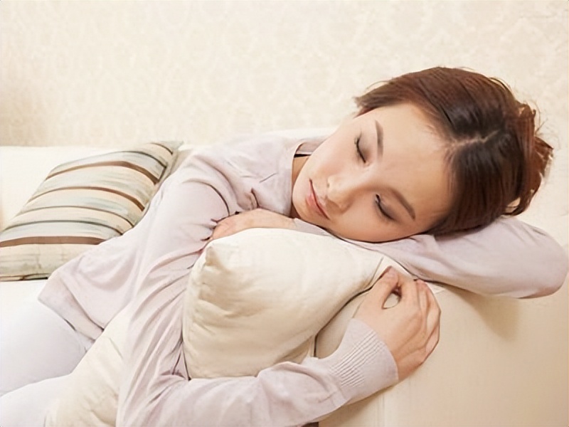 睡觉时腰疼可起床后却不疼了，这是怎么回事？说明你要注意了