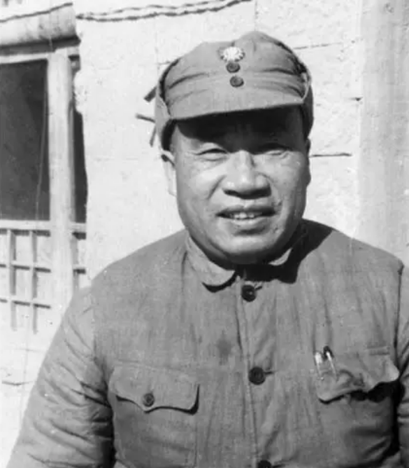 朱德位列十大元帅之首，授衔编号却是004，那么001号究竟给了谁？