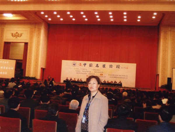 咽喉异物感是怎么回事？小心是这几种病在“捣鬼”，尽快排查