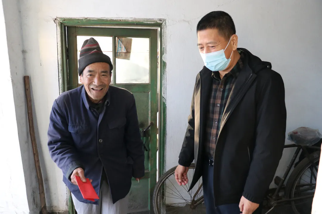 辉南县人民法院党组书记、院长崔新江开展走访慰问活动