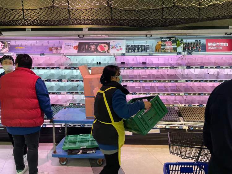 同城急送订单激增，闪送小哥每天横穿大半个上海买菜、买尿布！平台呼吁更多闪送员加入“送菜方阵”