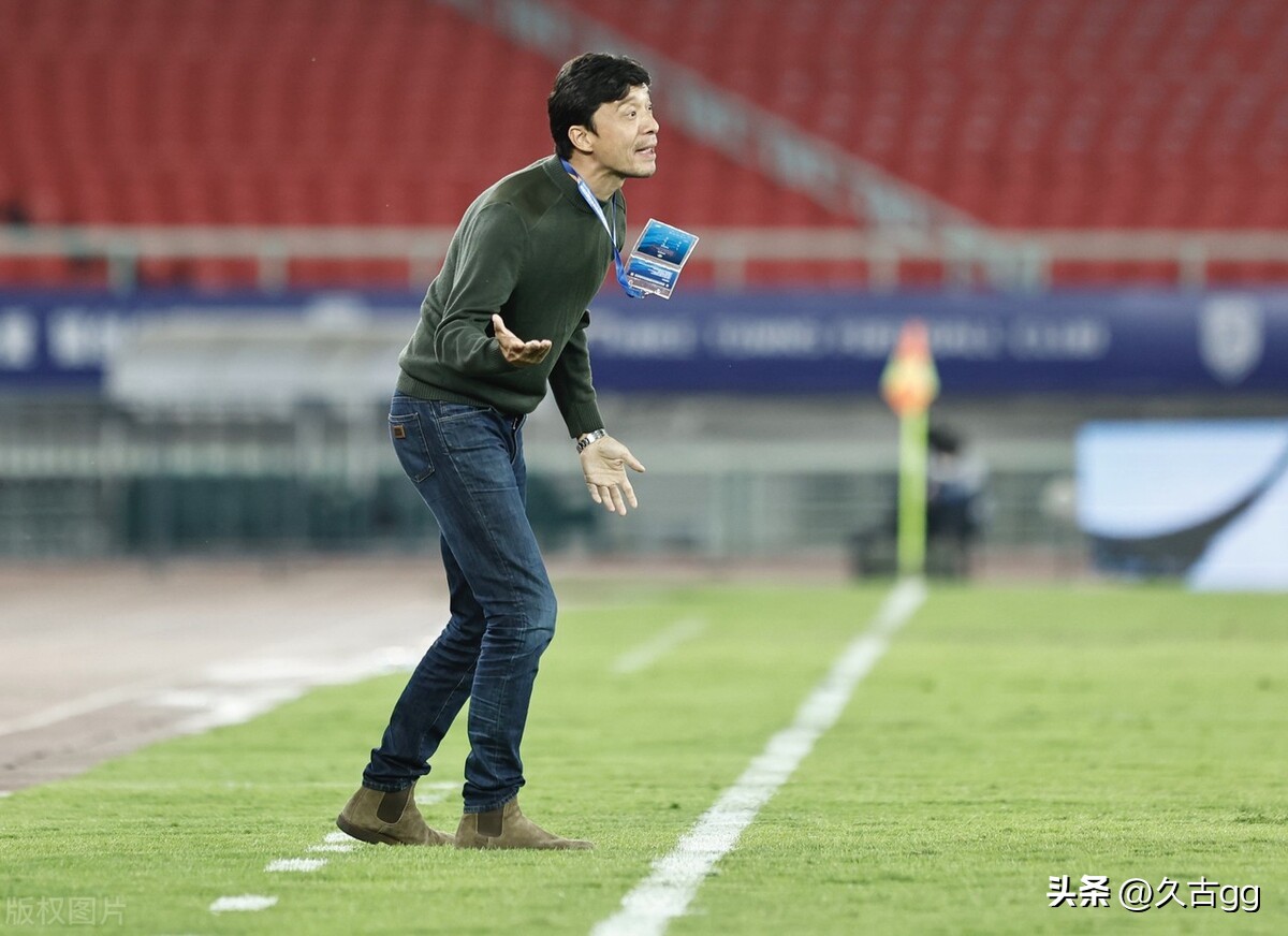 大连足球著名球员(谢晖还没有被打醒!