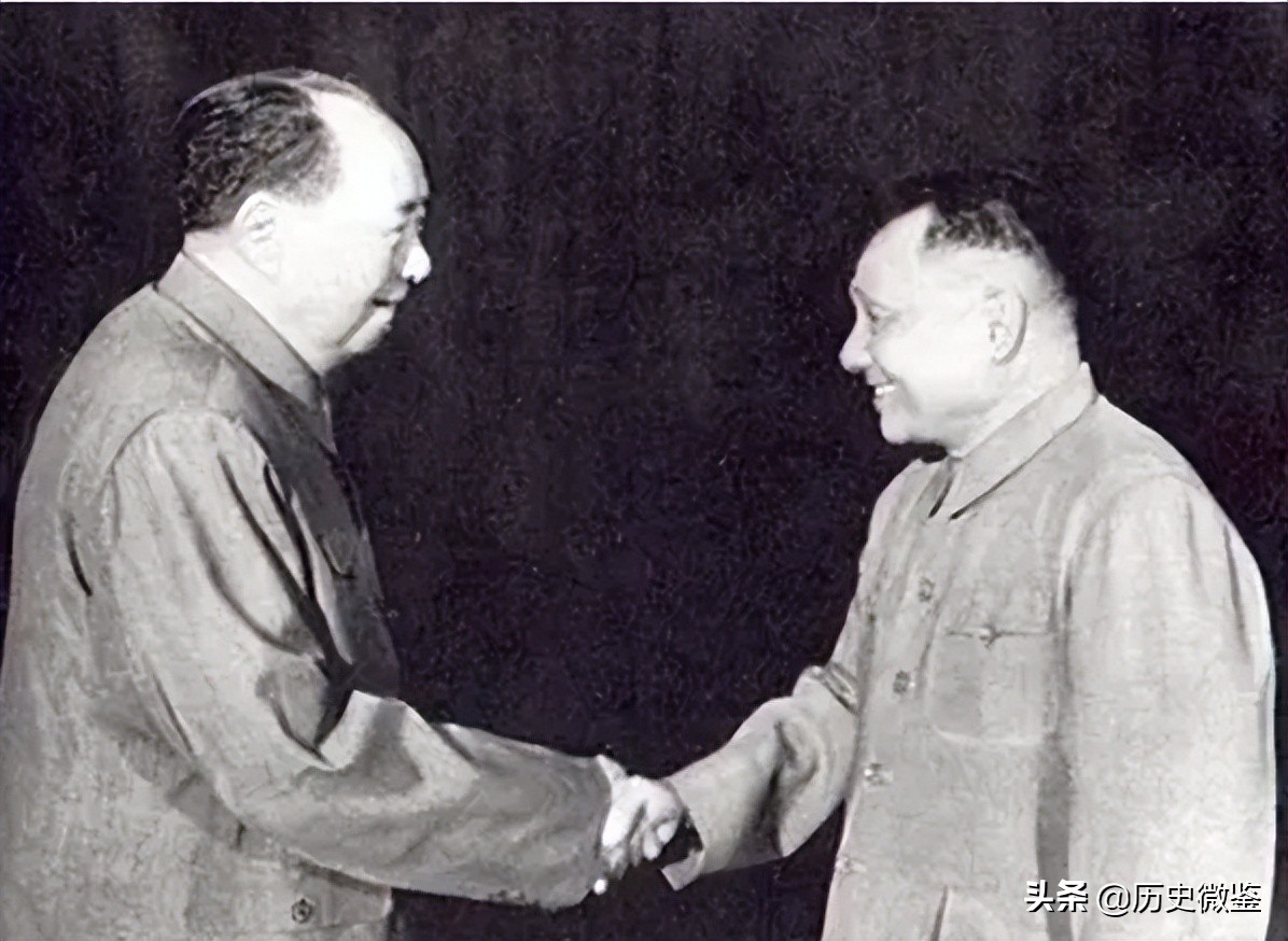 50年，邓小平提出修建成渝铁路，毛主席问原因，邓小平：三个理由