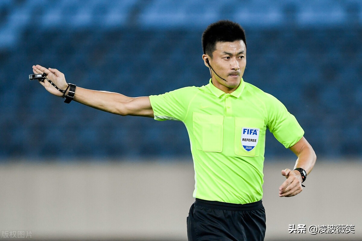 中超足球裁判员名单(中超中甲裁判员集体充电,马宁傅明本赛季将首次公
