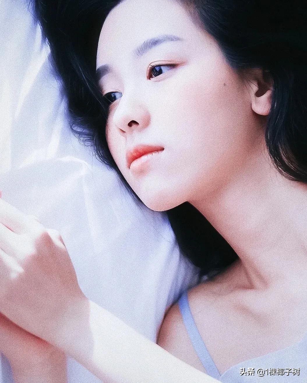 陈都灵就真的好小白花，乖巧小白兔