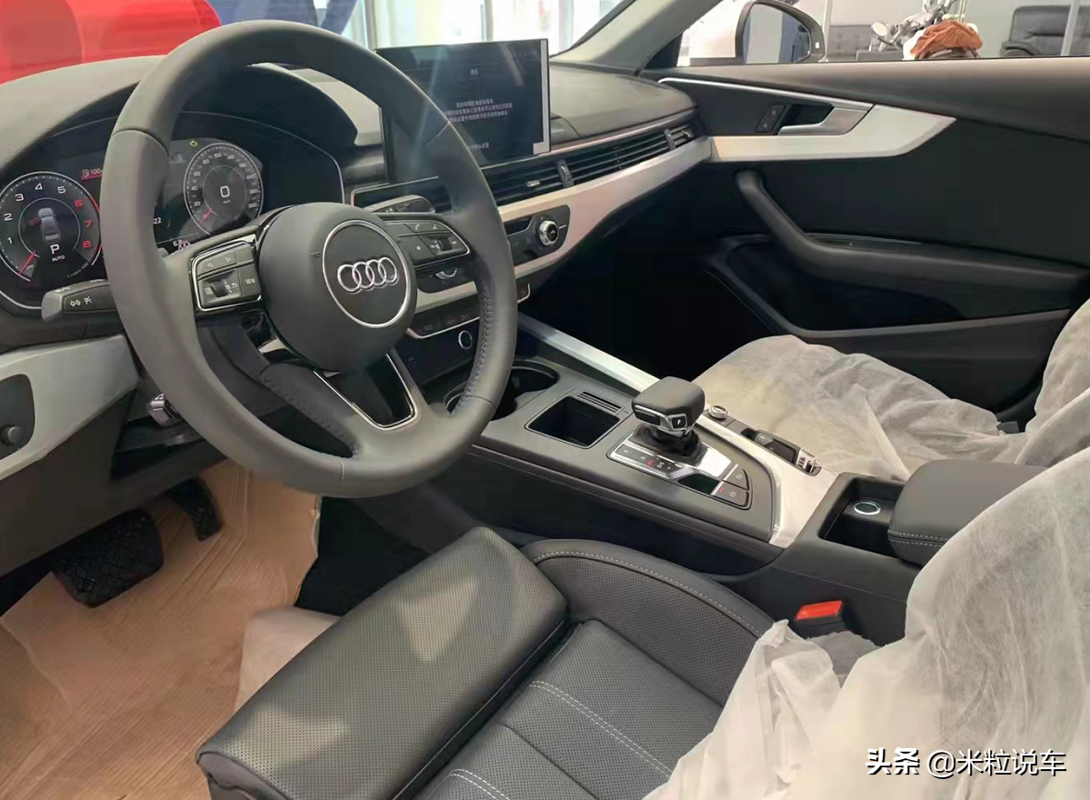 体验22款奥迪A4L：除了优惠，新车颜值性能，空间宽敞，全系2.0T