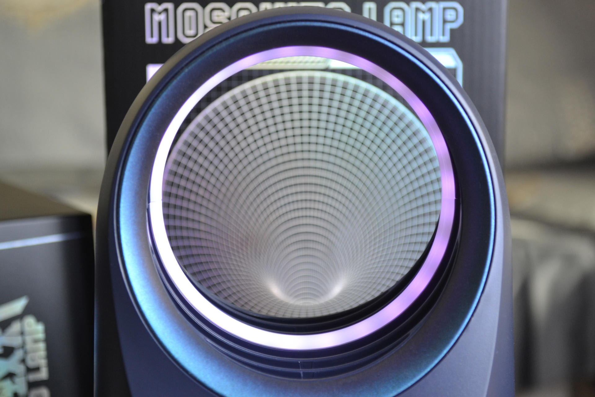 无蚊空间健康睡眠 锐舞黑洞灭蚊灯