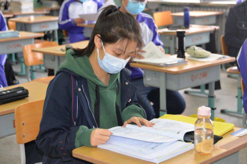 河南考生破防了，2022年高考预估人数出炉，毫无疑问河南稳居榜首