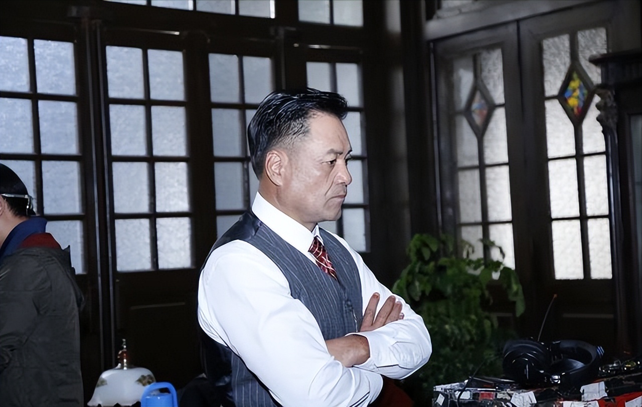 尤勇智:在葛优家睡了三年的沙发,遭许晴抛弃后,8年不敢谈恋爱