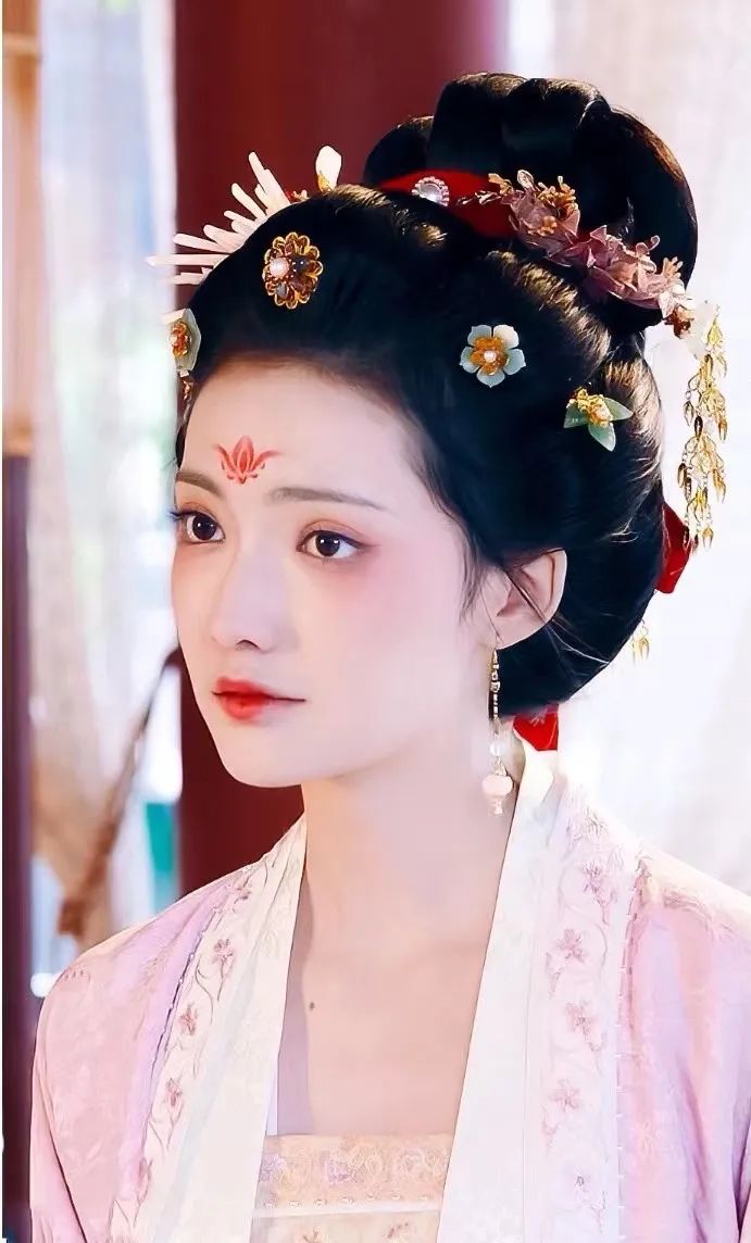 “古偶天花板”《梦华录》翻车了，怎么把刘亦菲的仙气P成凡人？