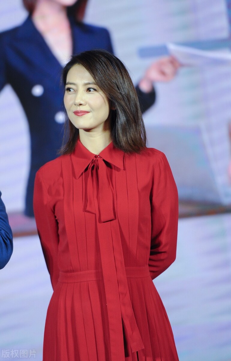 出道即巅峰的10位艺人，有人如今依旧风光，有人却早已经销声匿迹