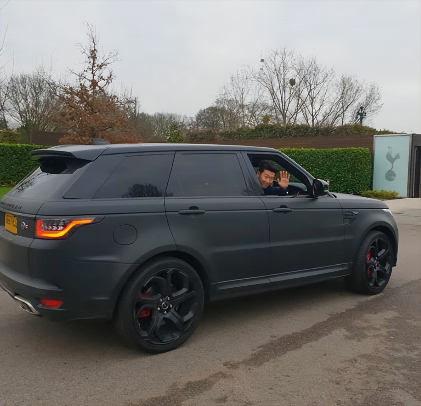 韓國足球明星車（盤點2022卡塔爾世界杯韓國球星孫興慜的豪車）