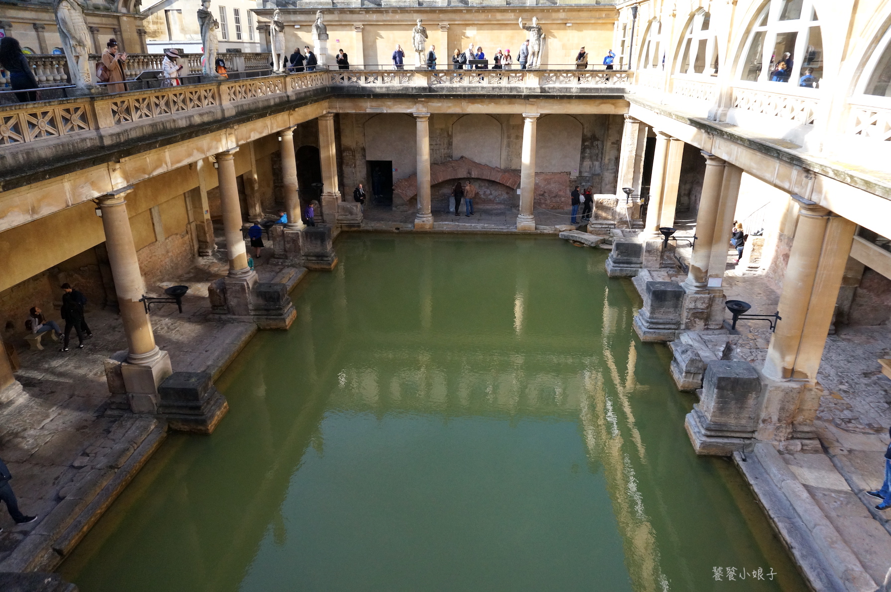 古罗马的社交场所(探秘2000年前的洗浴中心，科学讲究出人意料，吊打今日豪华洗浴城)