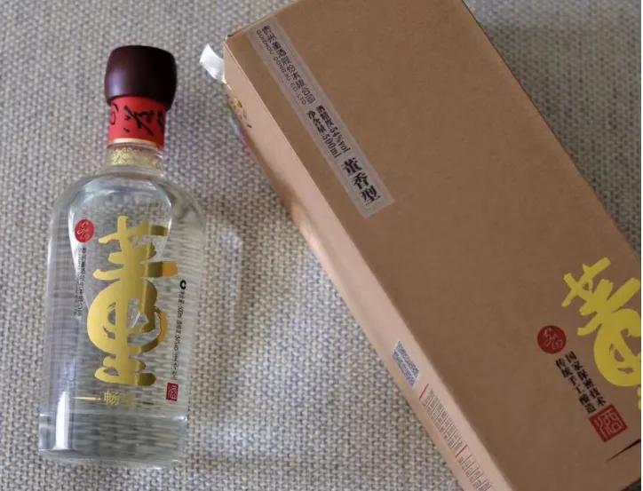 送礼300元左右的酒哪个好（两三百的白酒送礼推荐）